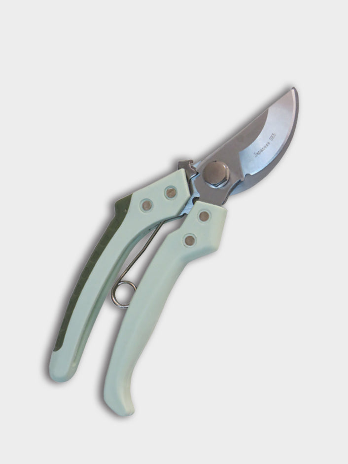 TIJERA DELUXE 8" MANGO NYLON